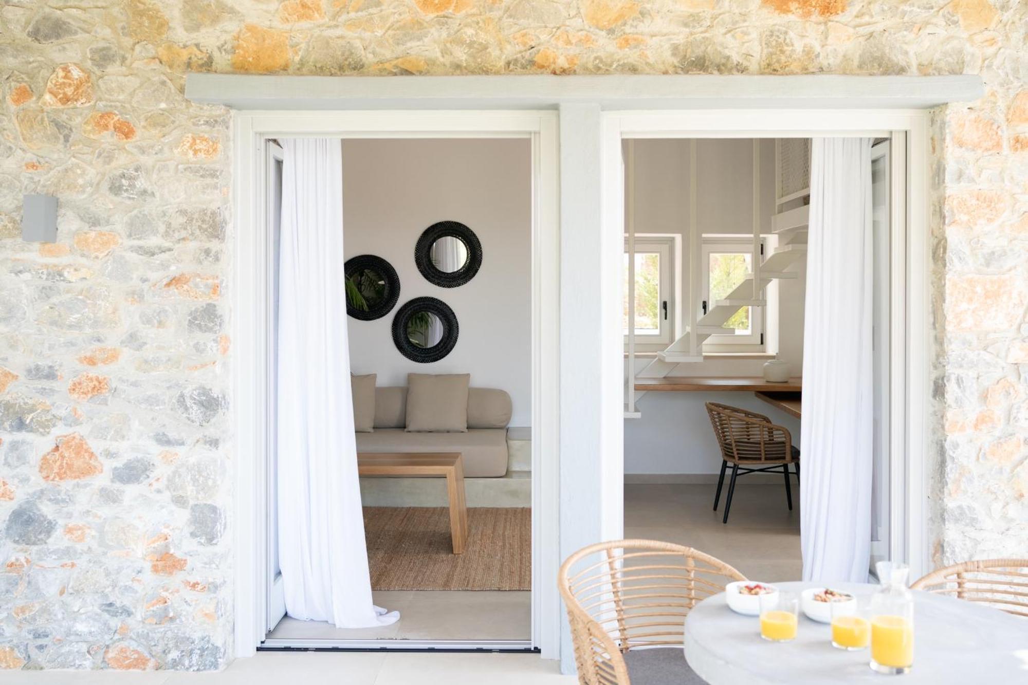 Stone Build Suite With Private Pool Kolios Exterior photo
